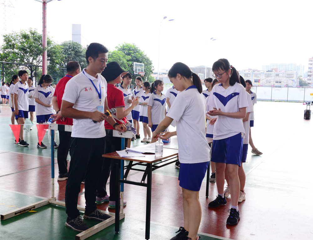 6月13日上午，广州市第一中学三级跳远项目考试现场.jpg